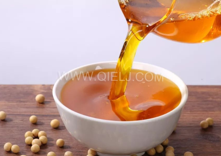 大豆油精煉加工設備，企鵝優(yōu)化工藝降低生產(chǎn)成本(圖1)