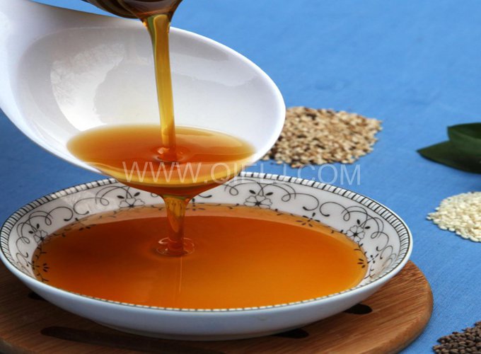 芝麻油提取加工，企鵝糧油機(jī)械生產(chǎn)色香味俱佳的油脂(圖1)